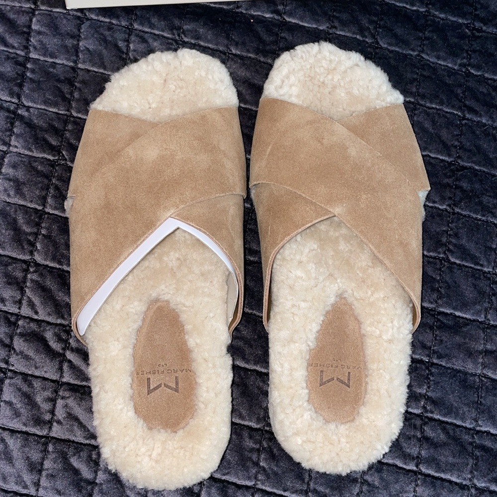 marc fisher sherpa sandals - Picture 3 of 8